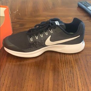 Never Worn Nike Pegasus.